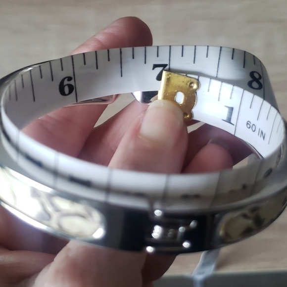 Stella & Dot Emerson Snake Inlay Bangle Bracelet - Picture 11 of 12